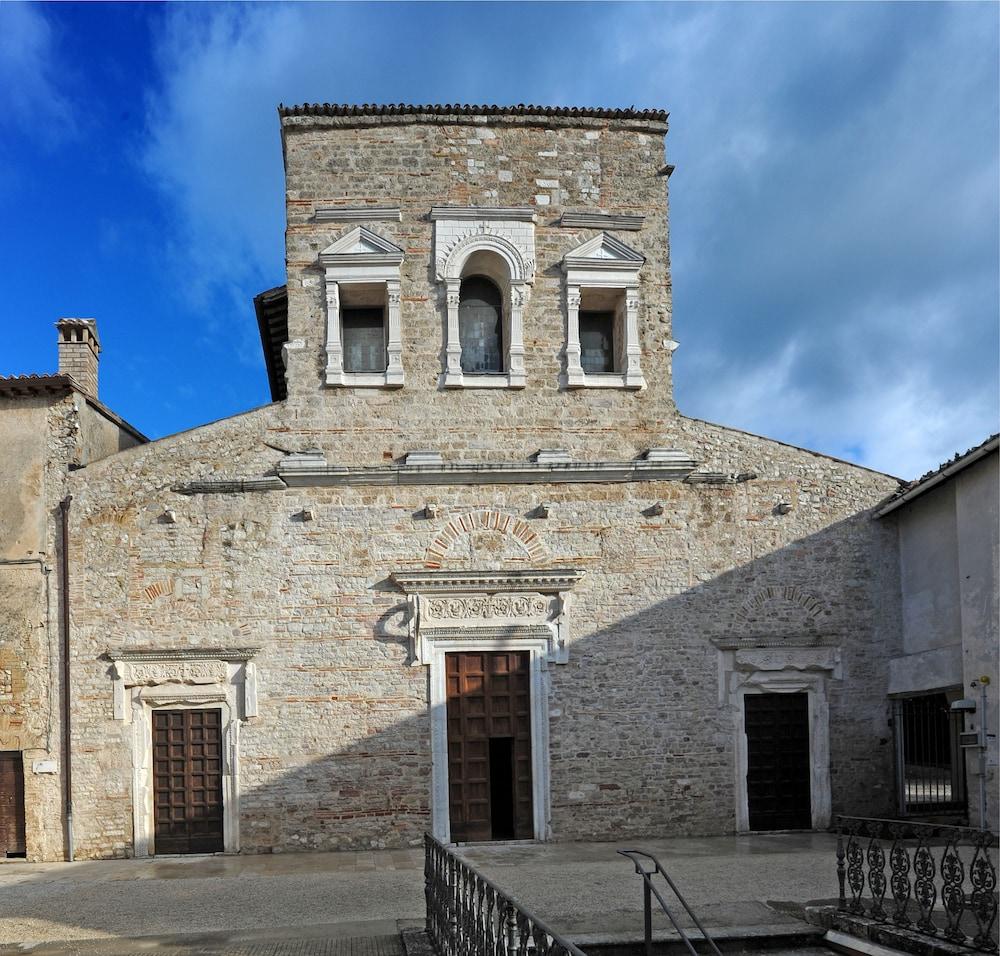 Hotel Athena Spoleto Bagian luar foto