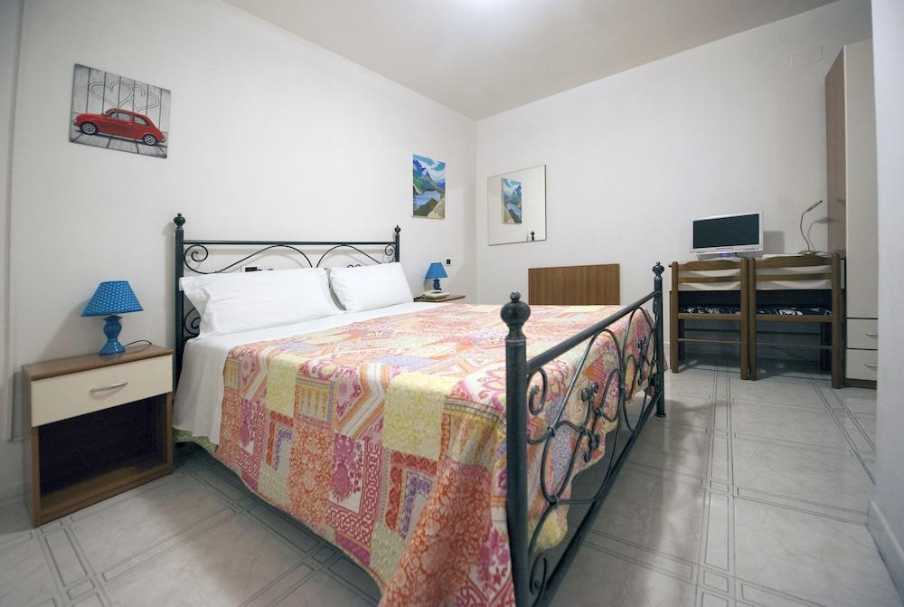Hotel Athena Spoleto Bagian luar foto