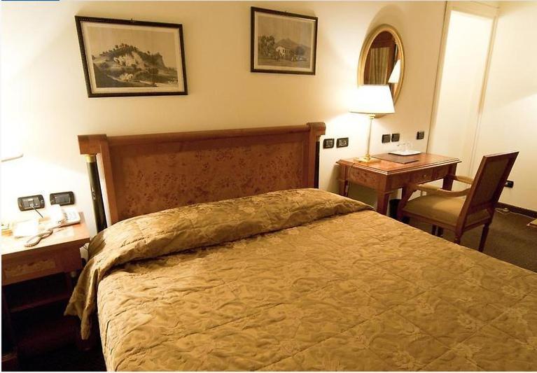 Hotel Athena Spoleto Bagian luar foto
