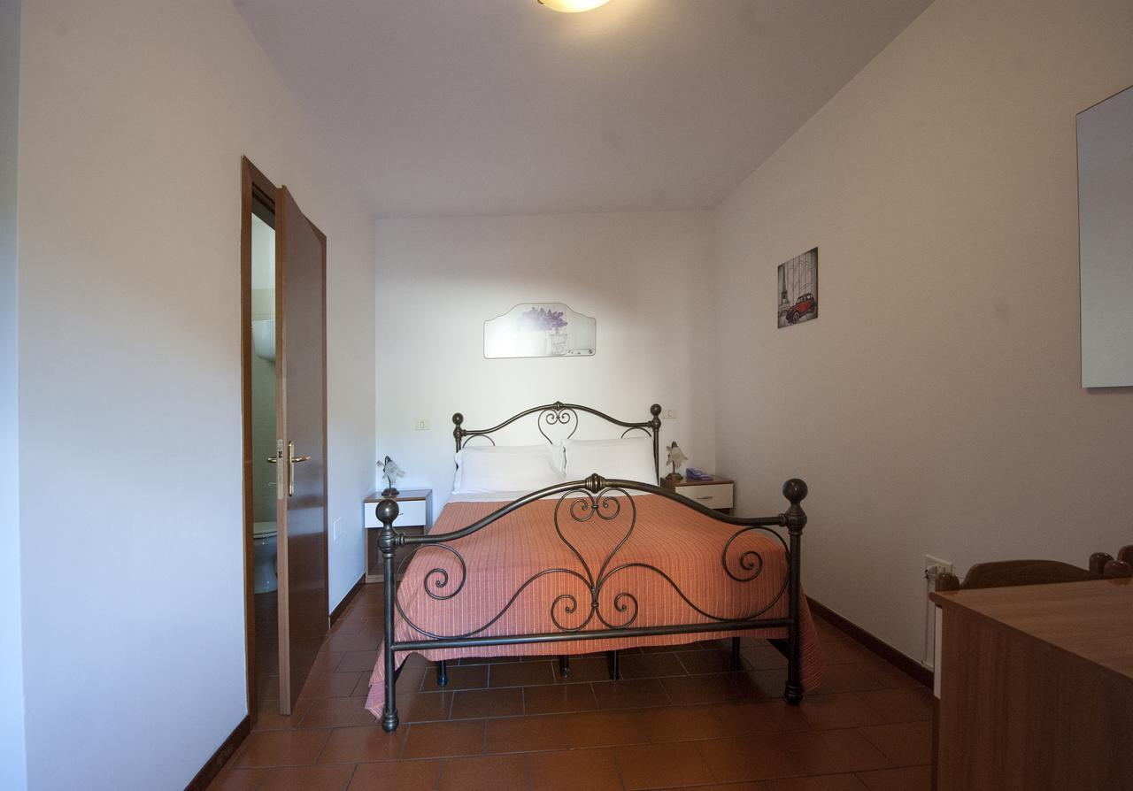 Hotel Athena Spoleto Bagian luar foto