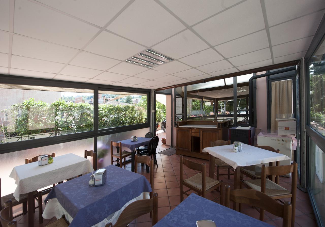 Hotel Athena Spoleto Bagian luar foto