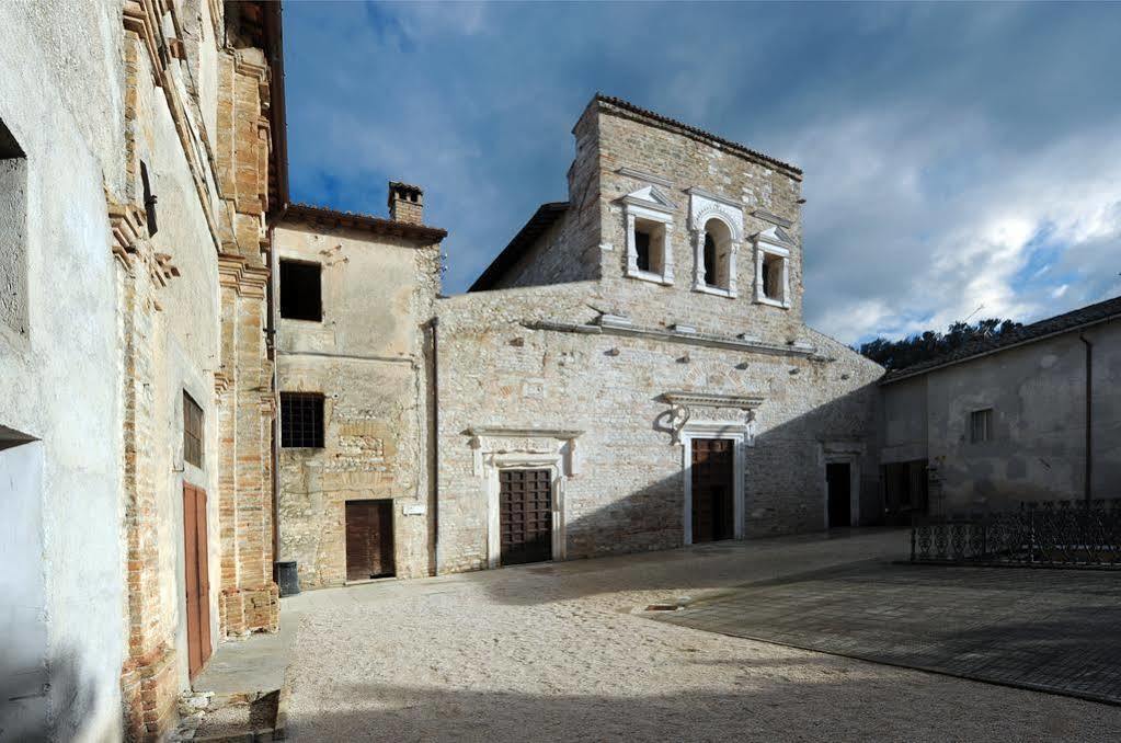 Hotel Athena Spoleto Bagian luar foto